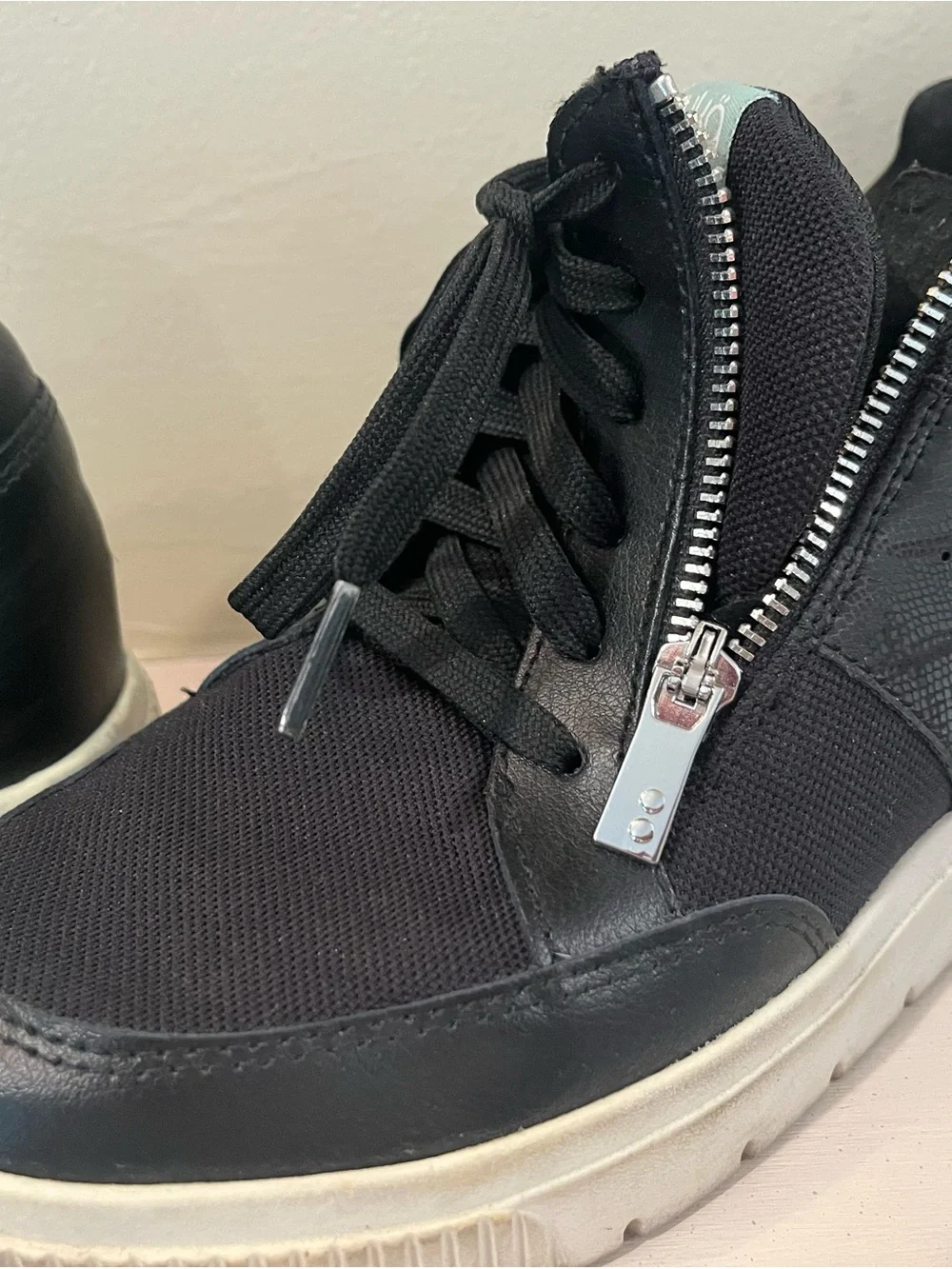 RYKA Victory Black Canvas Hidden Wedge Zip & Tie Sneaker Sz 9 Cute+Comfortable!